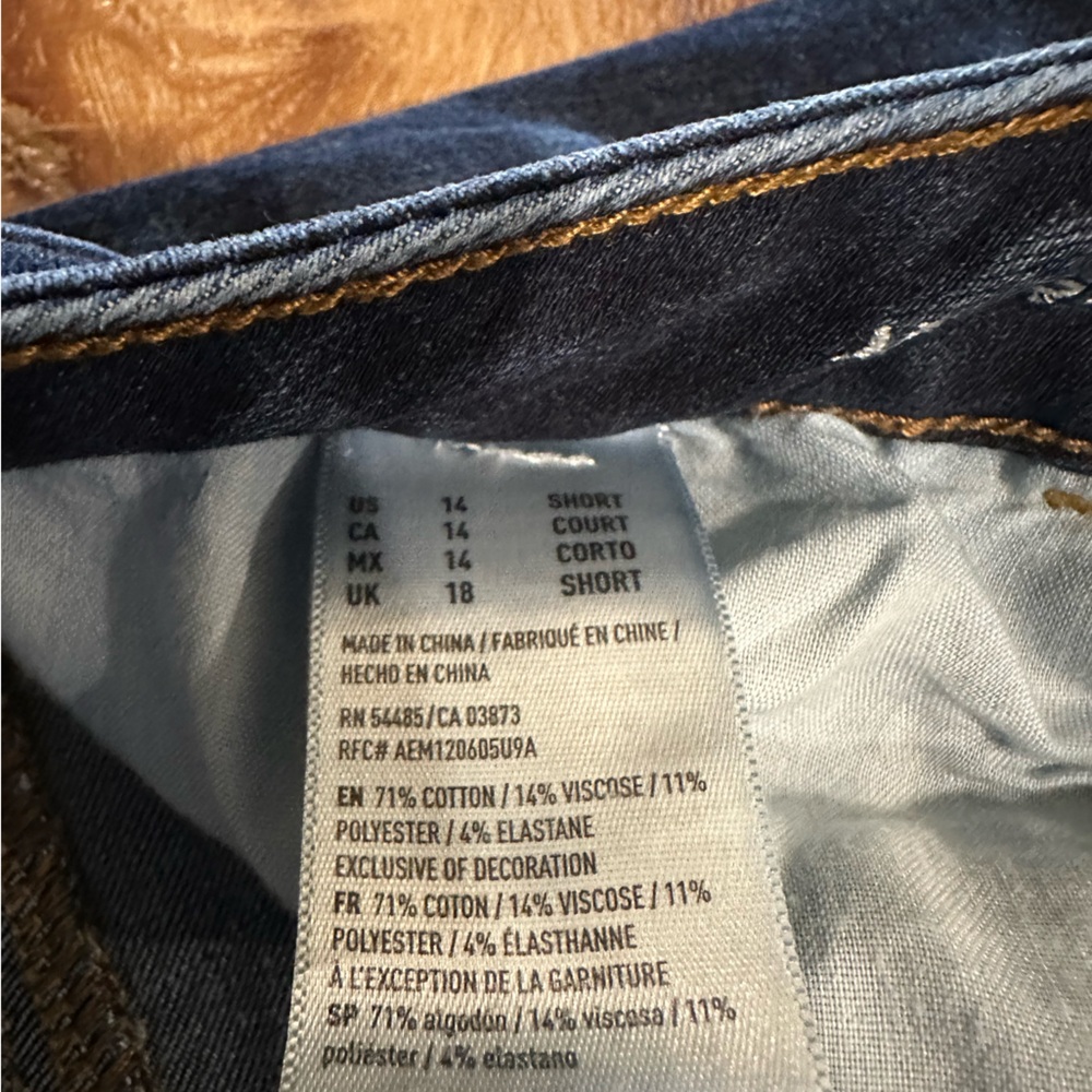 American Eagle Outfitters Dark Blue Distressed Skinny Jeans - Picture 3 of 8